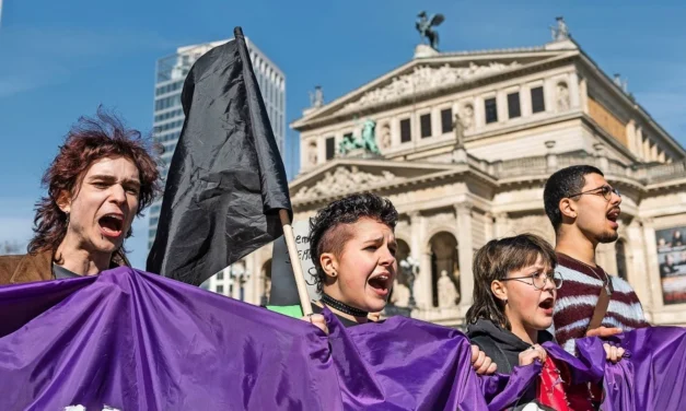 Antifa vereinnahmt Schulstreik in Frankfurt